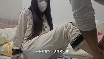 我保持的女孩想要维护,所以我用我的大鸡巴取悦她